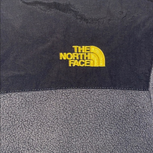 North Face Fleece Jacket - Picture 4 of 9